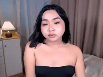 hoellygia from chaturbate