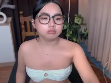 Chaturbate Free Live Porn of hoellygia