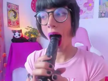 Chaturbate Free Porn Cam of madeline_21