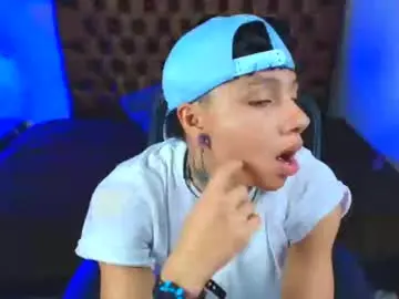 Chaturbate Live Sex Cam of noah_sex0