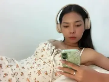 Chaturbate Watch Live Sex Cams of carmelasexmachinex
