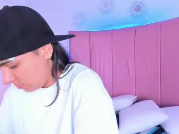 Chaturbate Live Sex Cam of liiam_smith_