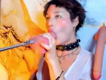 Chaturbate Adult Webcam of mlucresiasuckerpri