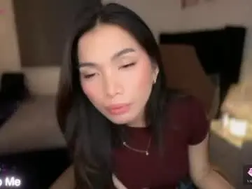 Chaturbate Live Sex Cam of lily_ash