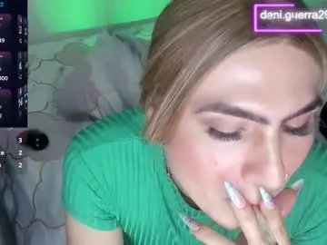 Chaturbate Best live sex cam show of dani_lovet1