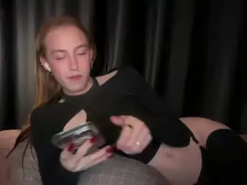 avril_pearly_ from chaturbate