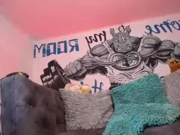 Chaturbate Live Sex Cam of eylen_bigcock333