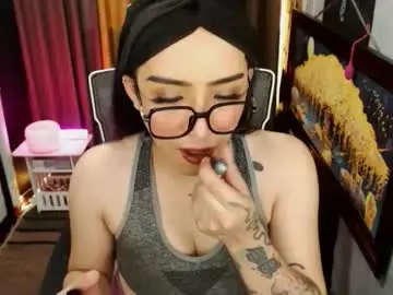 Chaturbate Sex Cam of yassiered