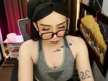 Chaturbate Watch Live Sex Cams of yassiered