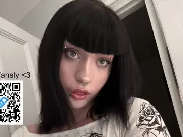 Chaturbate Live Sex Cam of vailyreb