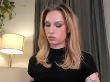 Chaturbate Live Sex Cam of katrinewest