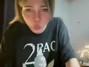 Chaturbate Live Sex Cam of theprecious_pearl