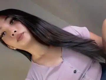 Chaturbate Sex Cam of pillow_whispers