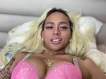 Chaturbate Watch Live Sex Cams of xmonstrouscockivy