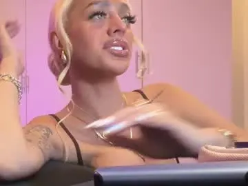 Chaturbate Live Porn of xmonstrouscockivy