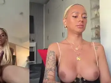 Chaturbate Live Sex Cam of xmonstrouscockivy