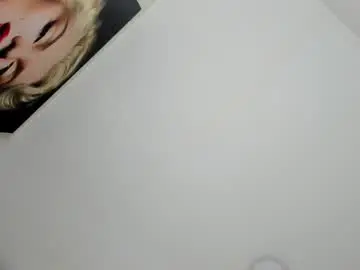 Chaturbate Live Sex Cam of sarita_loven