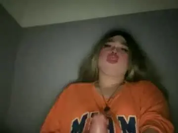 Chaturbate Adult Video Chat of naughtyrosecum