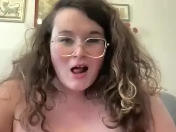 Chaturbate Live Sex Cam of violetlyhappy