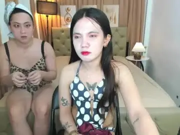 Chaturbate Live Sex Cam of hornykisses16