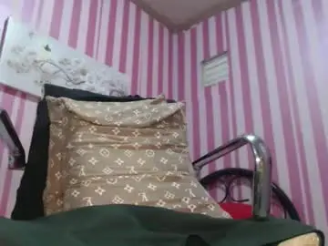 Chaturbate Live Sex Cam of xxrowenatastycockforyouxx