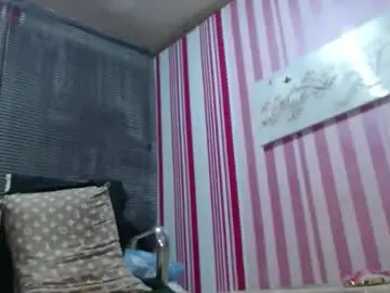 Chaturbate Nude Webcam of xxrowenatastycockforyouxx