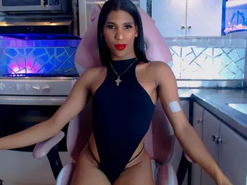 Imlive Free Live Porn of QueenMiranda1