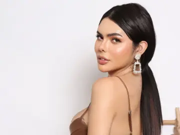 Livejasmin Sex Cam of ReignePecania