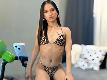 YaraFhox from livejasmin
