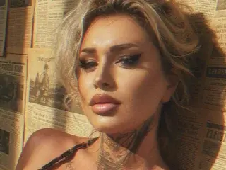 Streamate Live Sex Cam of AlenaRios