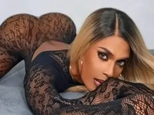 Streamate Nude Webcam of SKYLAROSSE