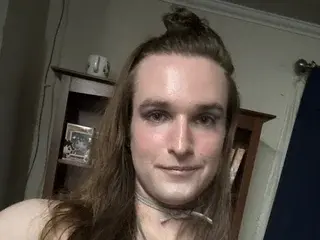 Streamate Live Sex Cam of PrettyPale