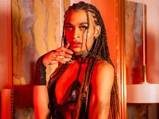 Streamate Sex Cam of RosaliaMonteiro