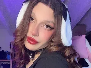 Streamate Nude Webcam of Ella_Thorne