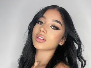 sweet_emerald from streamate