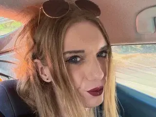 sara_ftw from streamate