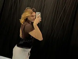 Streamate Free Live Porn of NATT99X