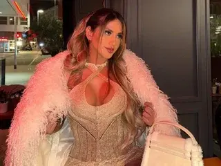 Streamate Private Sex Chat of QueenIsabella19