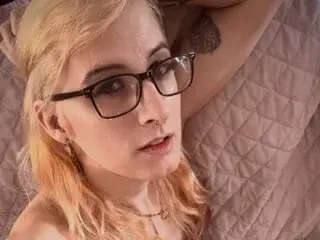 Streamate Watch Live Sex Cams of TinyTarrow