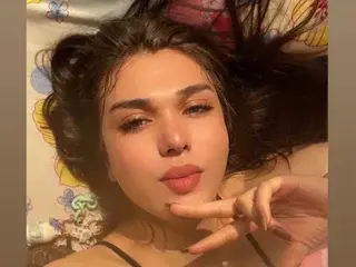 Streamate Nude Webcam of SaraCabal