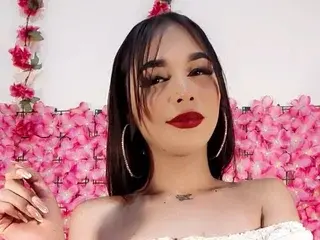Streamate Live Sex Cam of LiliiQueen021