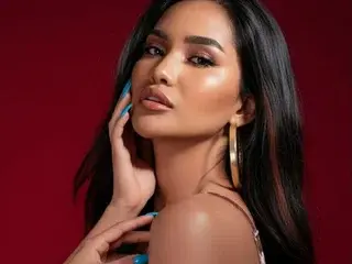 Streamate Watch Live Sex Cams of DevonAly