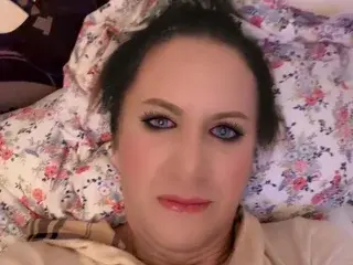 Streamate Watch Live Sex Cams of Poshzi