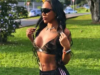 Streamate Adult Webcam of pilarbigcockxx