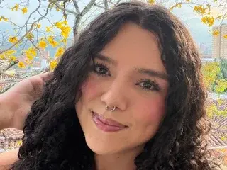 Streamate Watch Live Sex Cams of SaraMacleod
