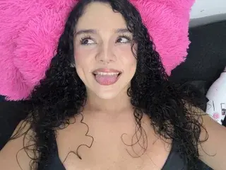 Streamate Free Porn Cam of SaraMacleod