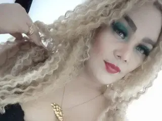 Streamate Live Sex Cam of KolybetsyTitsXl