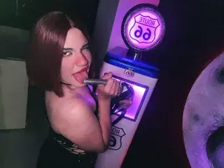 Streamate Free Porn Cam of GlossyyBratz