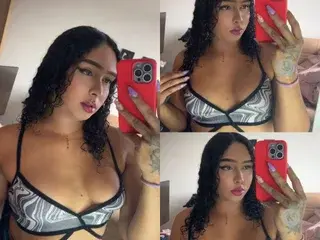 Streamate Free Porn Cam of LuisaRedinss