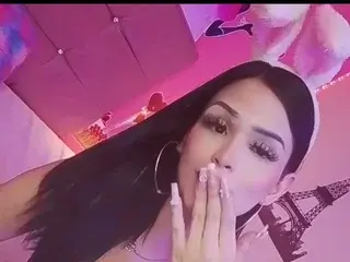 maddiison303av from streamate